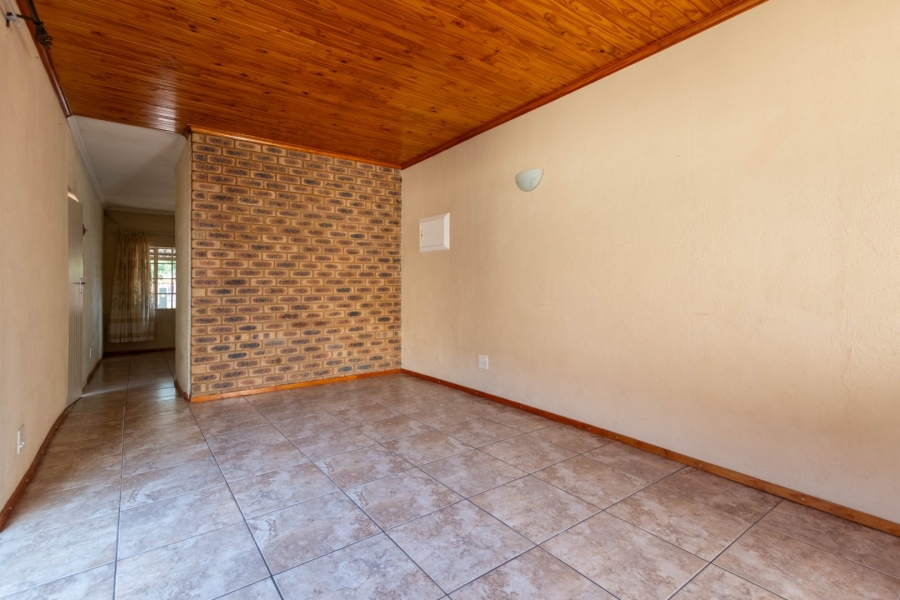 1 Bedroom Property for Sale in Parkdene Gauteng