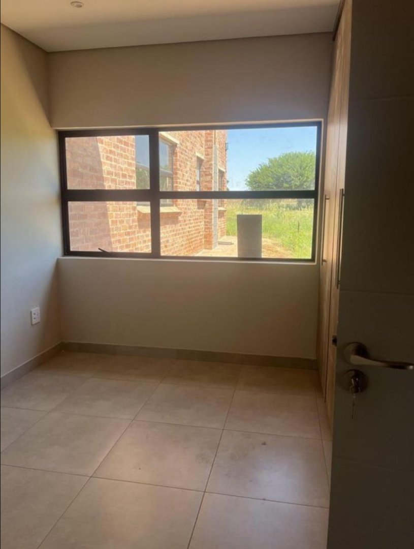 To Let 2 Bedroom Property for Rent in Raslouw Gauteng