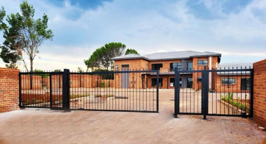 To Let 2 Bedroom Property for Rent in Raslouw Gauteng