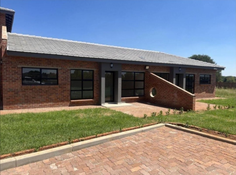 To Let 2 Bedroom Property for Rent in Raslouw Gauteng