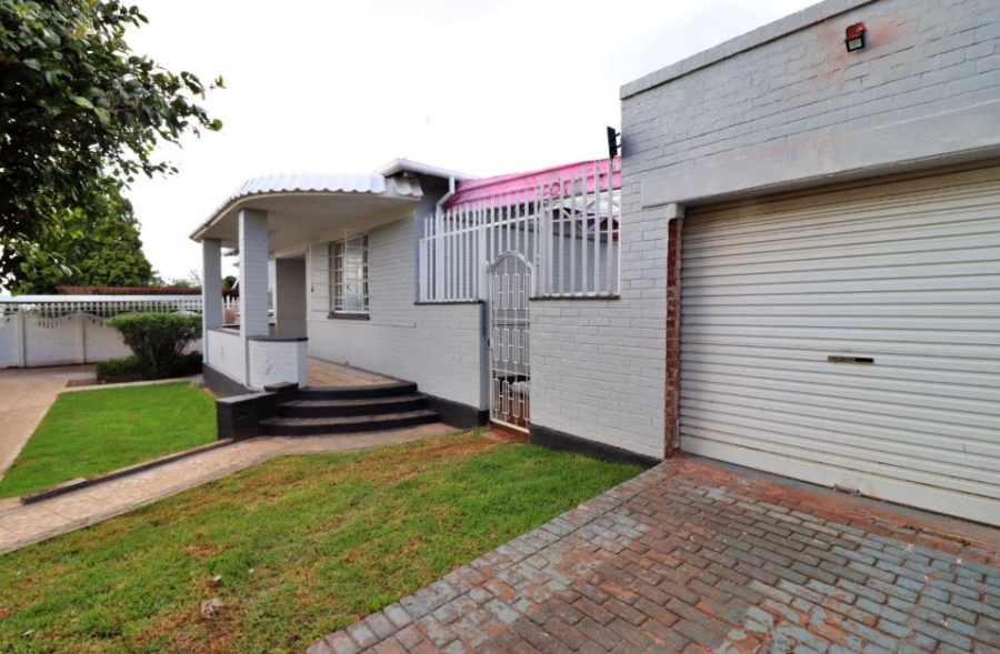 3 Bedroom Property for Sale in Primrose Hill Gauteng