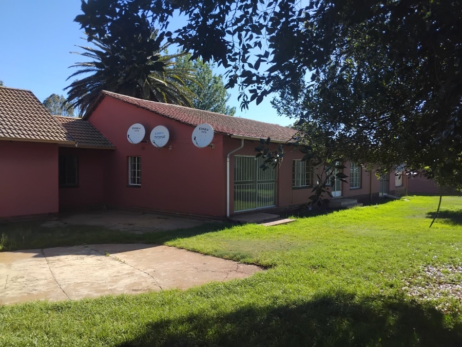 4 Bedroom Property for Sale in Simmerfield Gauteng