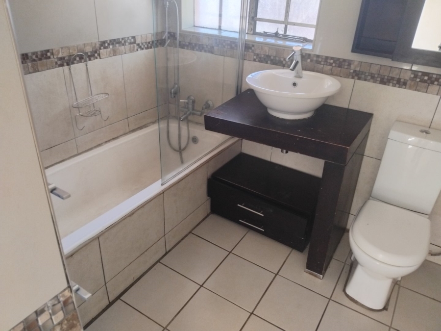 4 Bedroom Property for Sale in Simmerfield Gauteng