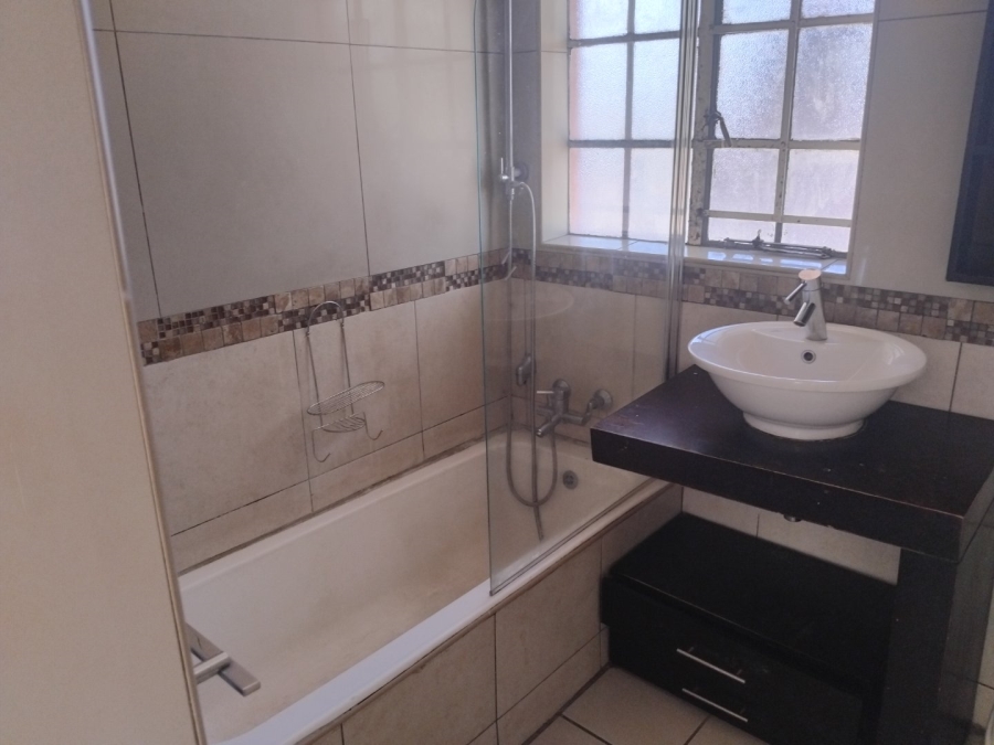 4 Bedroom Property for Sale in Simmerfield Gauteng