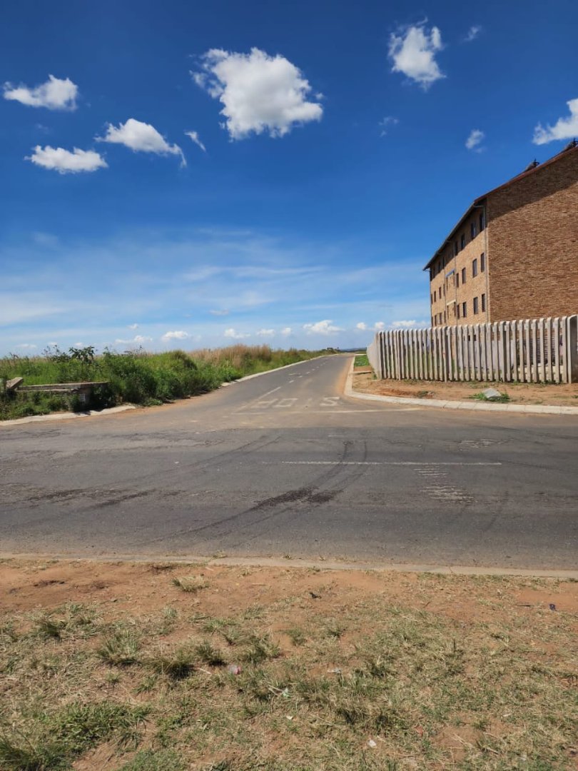  Bedroom Property for Sale in Duduza Gauteng