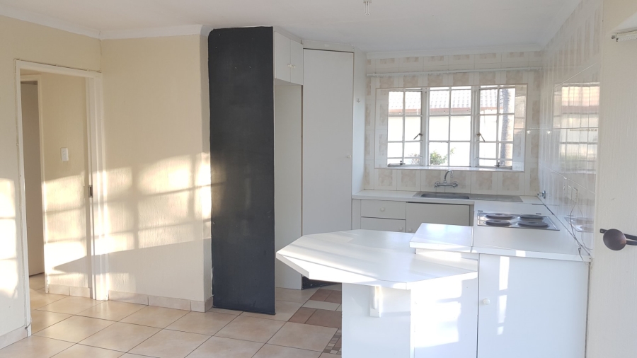 To Let 1 Bedroom Property for Rent in Ormonde Gauteng