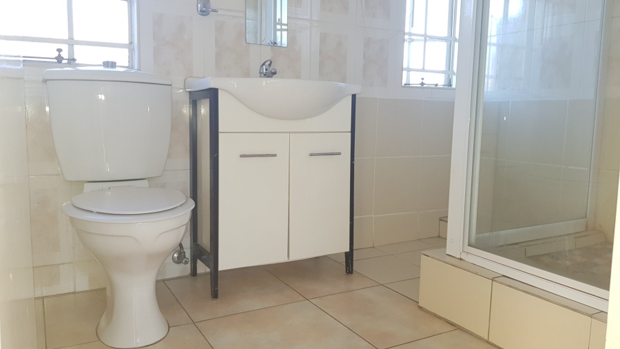 To Let 1 Bedroom Property for Rent in Ormonde Gauteng