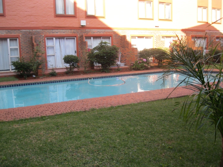 To Let 1 Bedroom Property for Rent in Riviera Gauteng