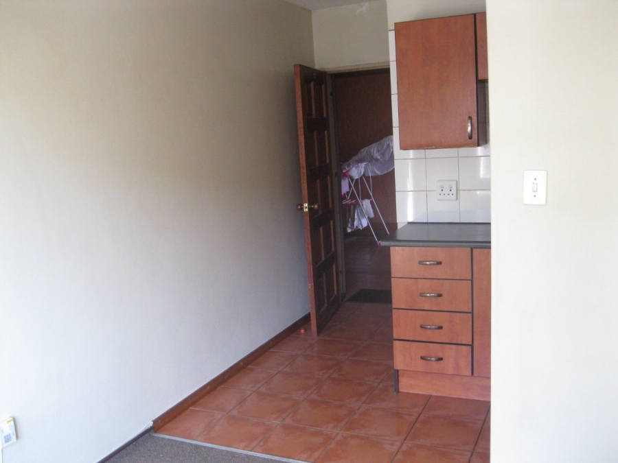 To Let 1 Bedroom Property for Rent in Riviera Gauteng