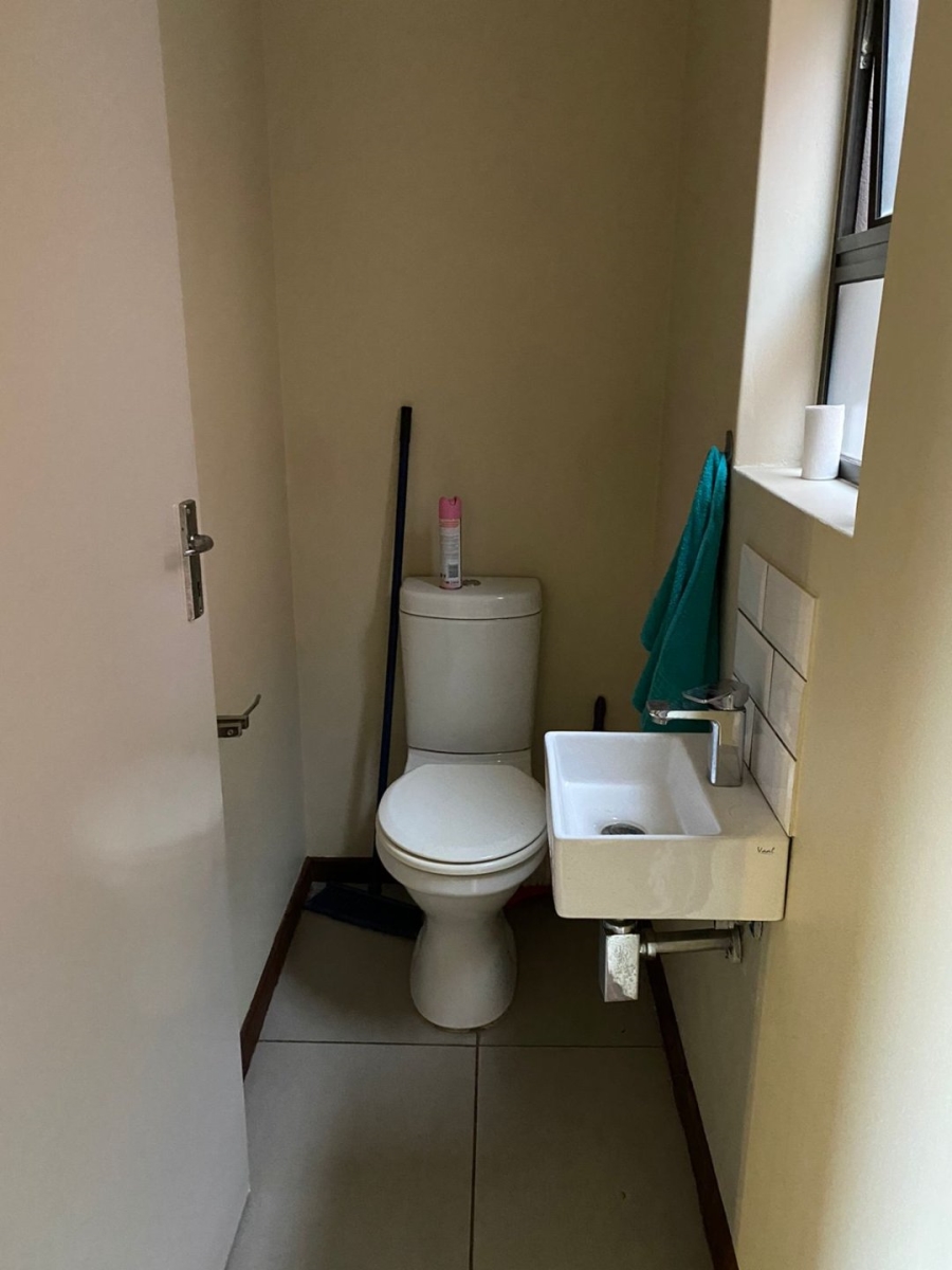 To Let 2 Bedroom Property for Rent in Florauna Gauteng