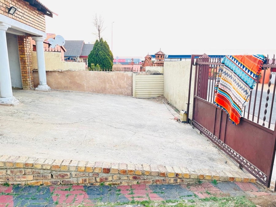 4 Bedroom Property for Sale in Soshanguve H Gauteng