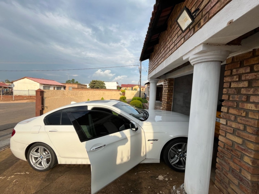 4 Bedroom Property for Sale in Soshanguve H Gauteng