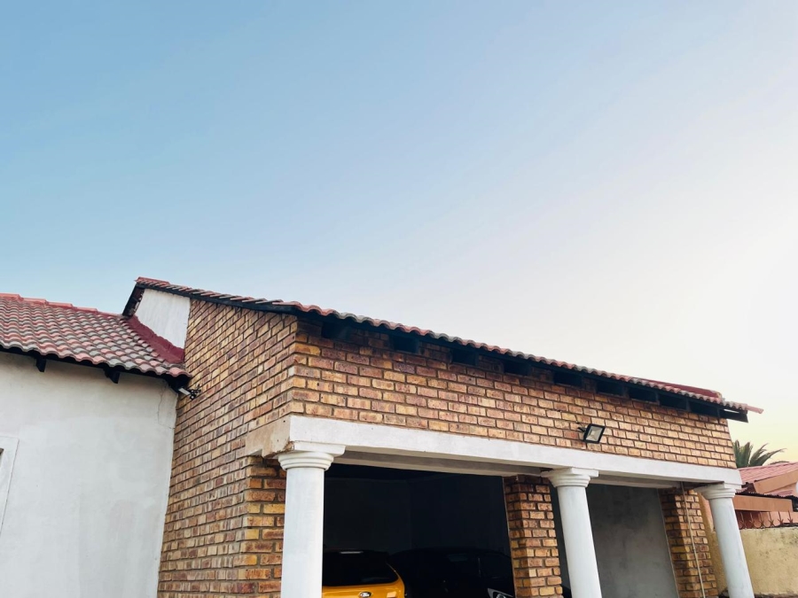 4 Bedroom Property for Sale in Soshanguve H Gauteng