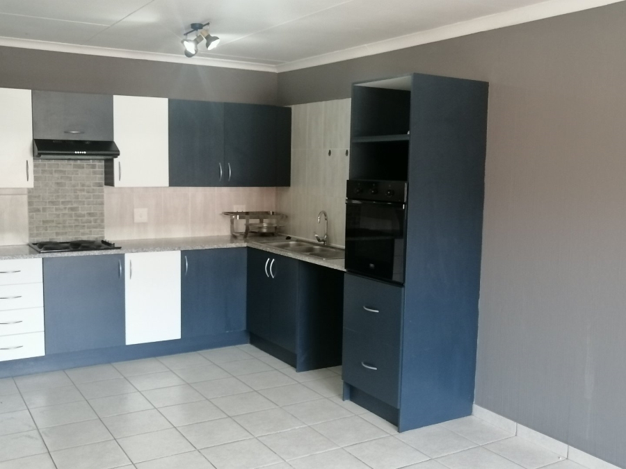 To Let 3 Bedroom Property for Rent in Elandshaven Gauteng