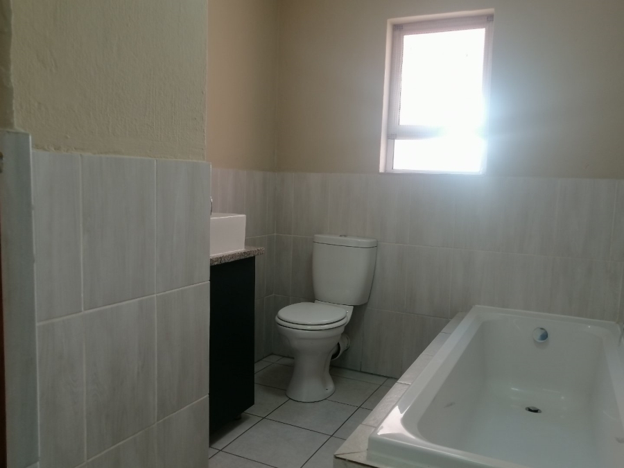 To Let 3 Bedroom Property for Rent in Elandshaven Gauteng