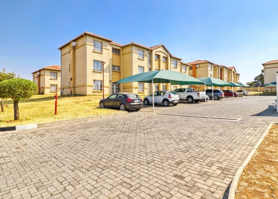 2 Bedroom Property for Sale in Ormonde View Gauteng