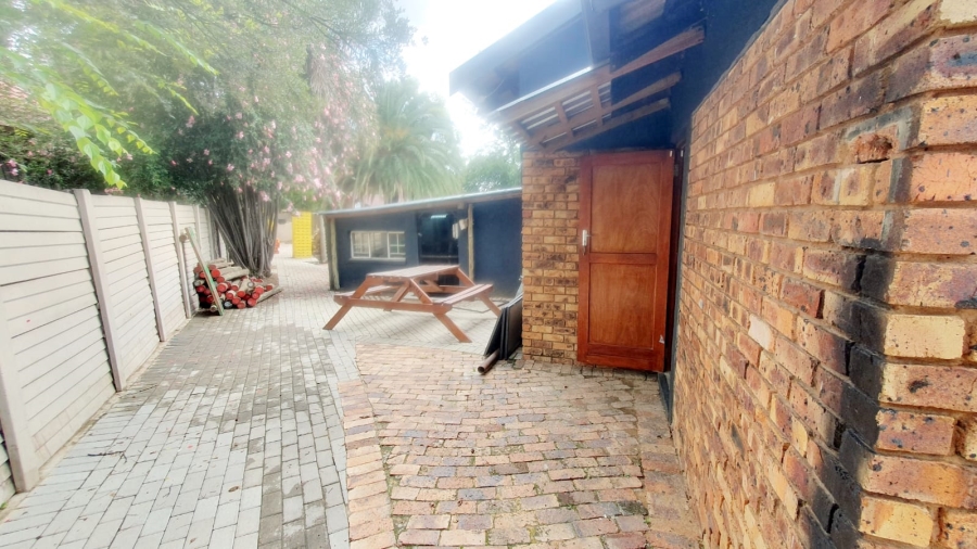  Bedroom Property for Sale in The Reeds Gauteng