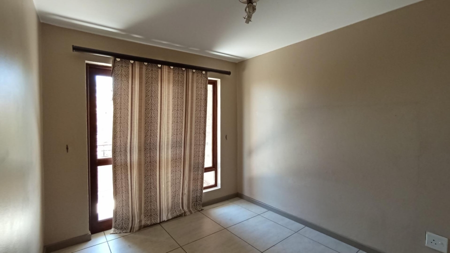 2 Bedroom Property for Sale in Vorna Valley Gauteng