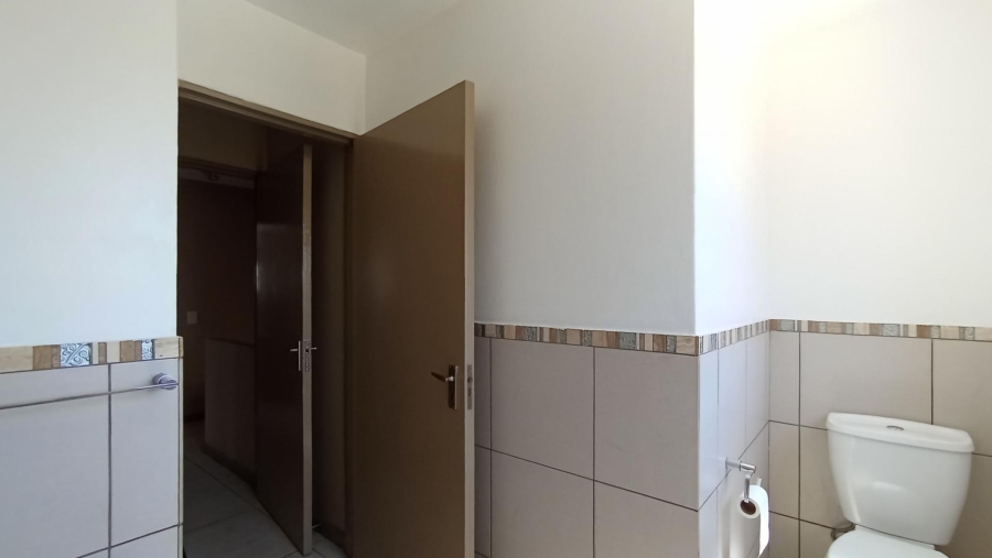 2 Bedroom Property for Sale in Vorna Valley Gauteng