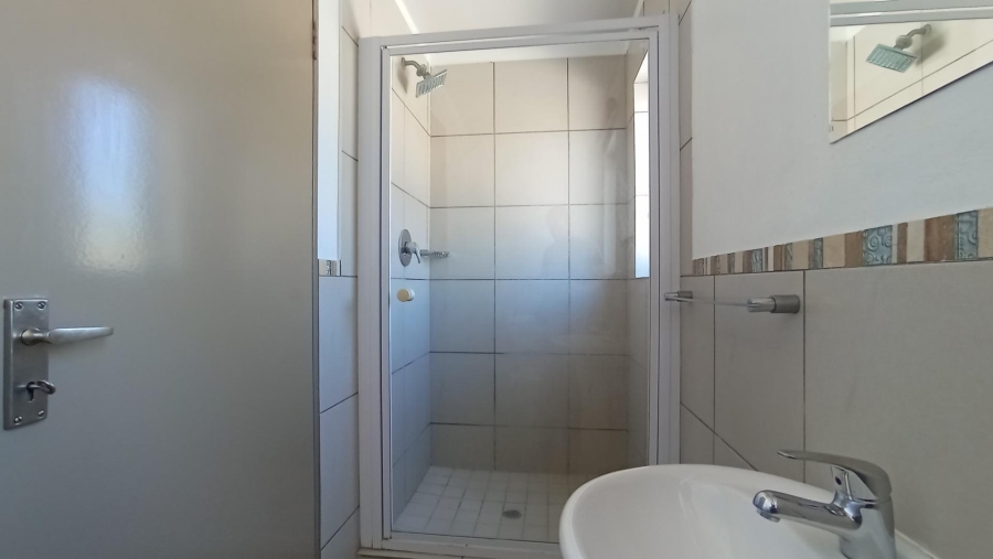 2 Bedroom Property for Sale in Vorna Valley Gauteng