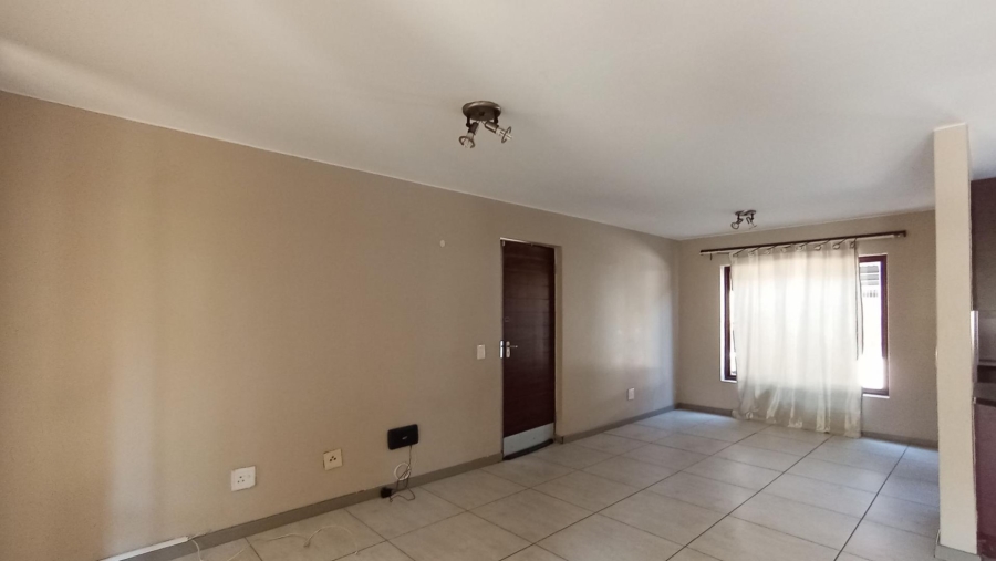 2 Bedroom Property for Sale in Vorna Valley Gauteng