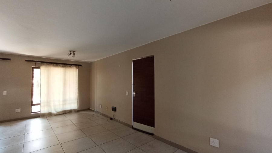 2 Bedroom Property for Sale in Vorna Valley Gauteng