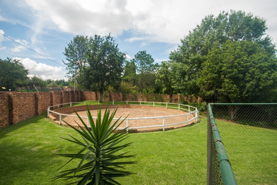 6 Bedroom Property for Sale in Randjesfontein A H Gauteng