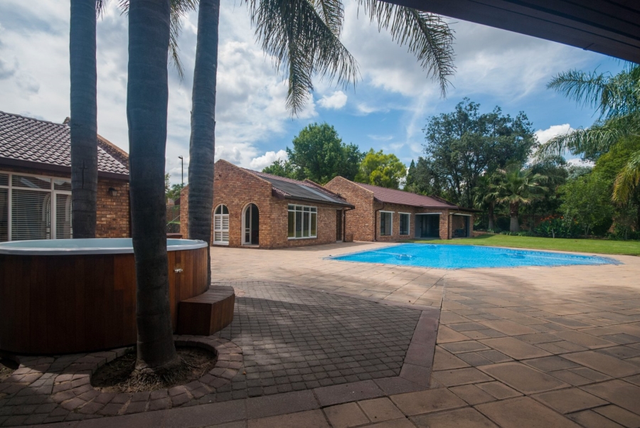 6 Bedroom Property for Sale in Randjesfontein A H Gauteng