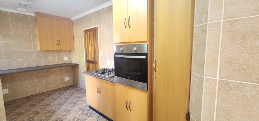 To Let 3 Bedroom Property for Rent in Amberfield Glen Gauteng