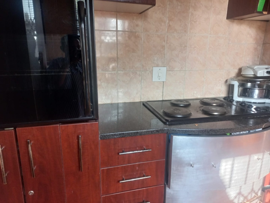 To Let 3 Bedroom Property for Rent in Lotus Gardens Gauteng