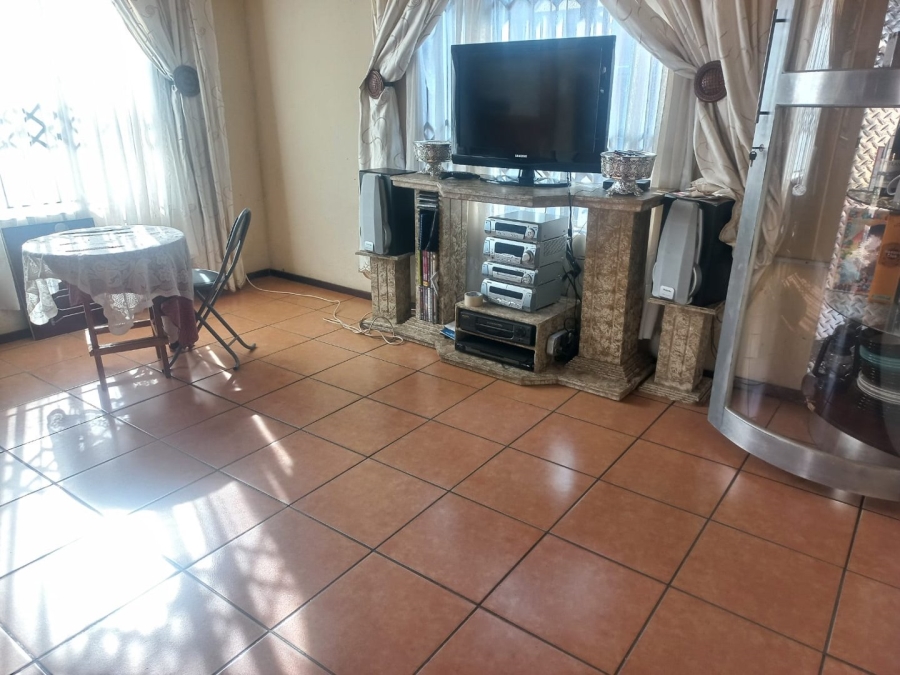 To Let 3 Bedroom Property for Rent in Lotus Gardens Gauteng