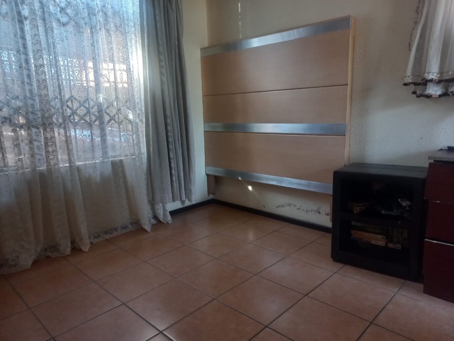 To Let 3 Bedroom Property for Rent in Lotus Gardens Gauteng