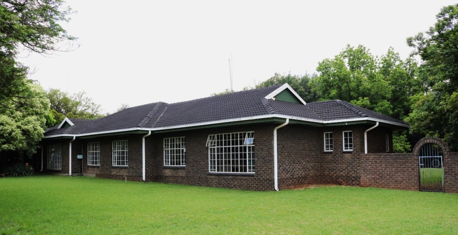 4 Bedroom Property for Sale in Meyerton Central Gauteng