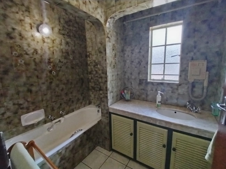 4 Bedroom Property for Sale in Meyerton Central Gauteng