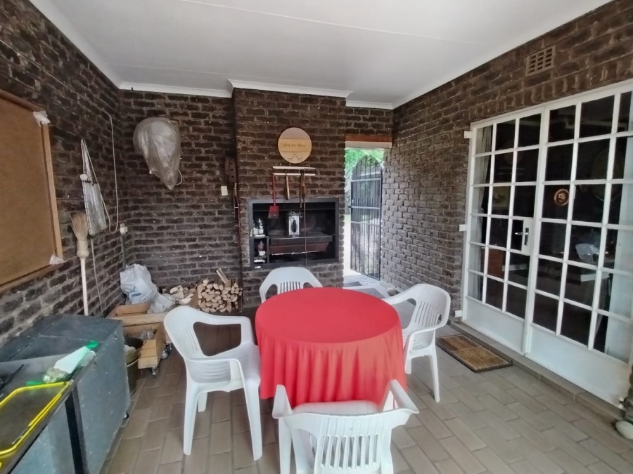 4 Bedroom Property for Sale in Meyerton Central Gauteng
