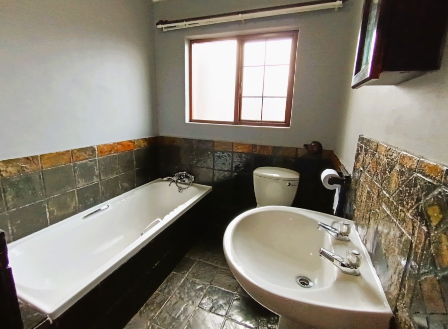 To Let 4 Bedroom Property for Rent in Eldoglen Gauteng