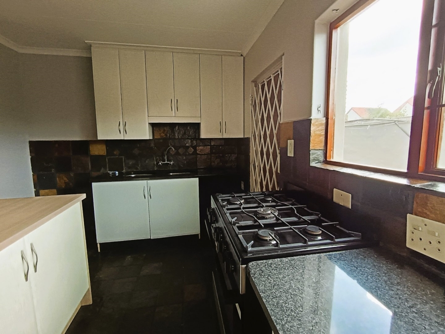 To Let 4 Bedroom Property for Rent in Eldoglen Gauteng