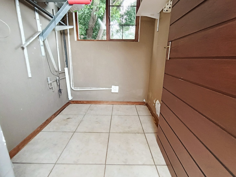 To Let 4 Bedroom Property for Rent in Eldoglen Gauteng