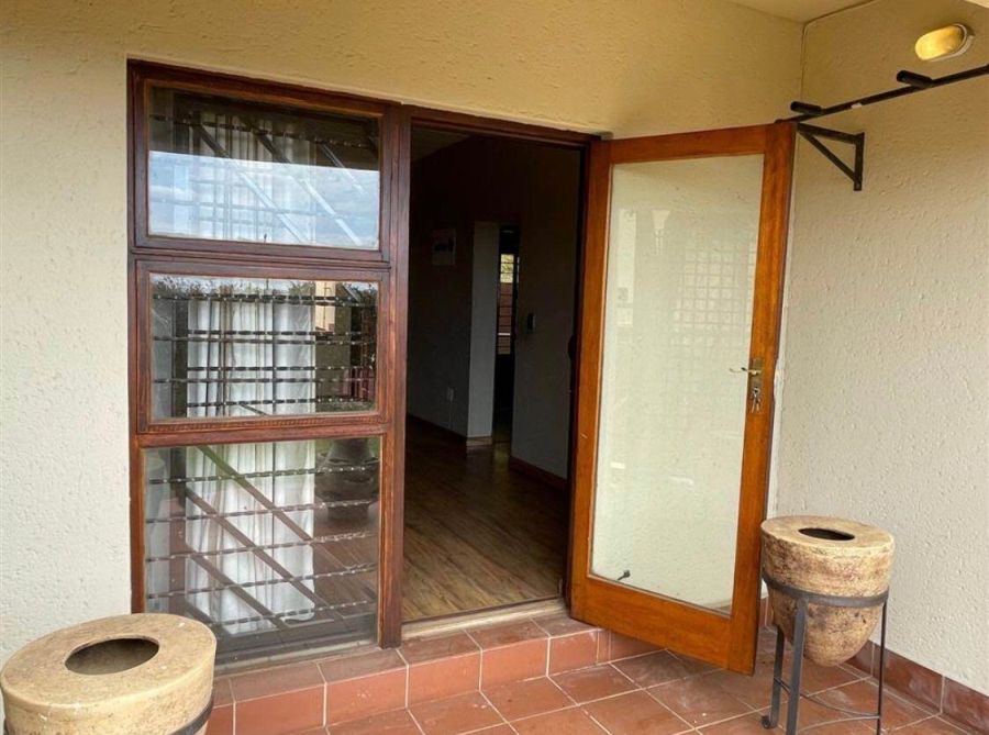 2 Bedroom Property for Sale in Constantia Kloof Gauteng