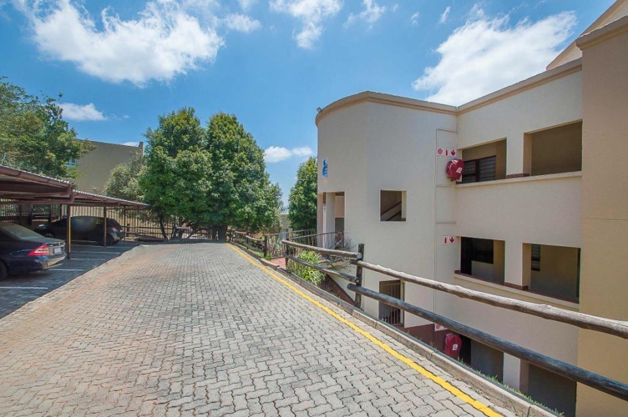 2 Bedroom Property for Sale in Constantia Kloof Gauteng