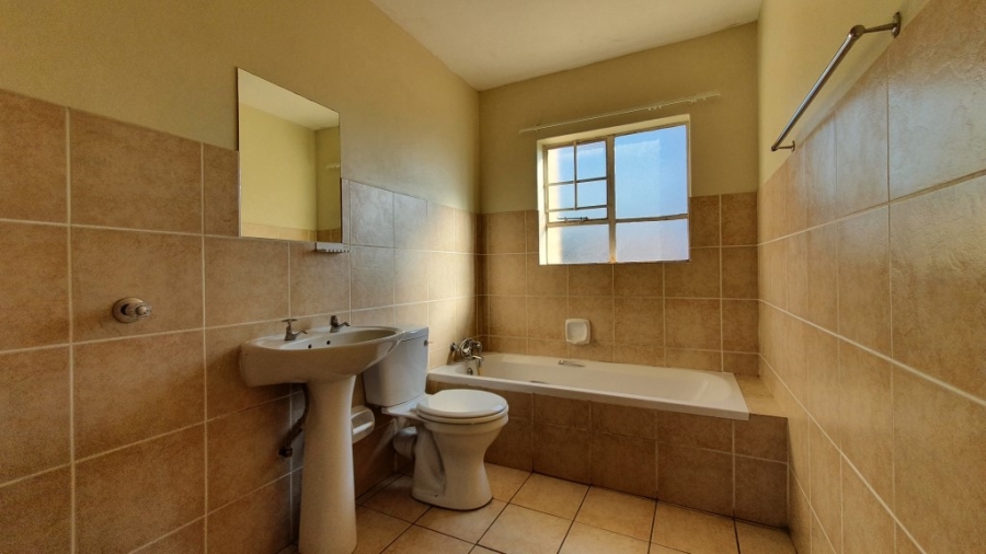 3 Bedroom Property for Sale in Erand Gardens Gauteng