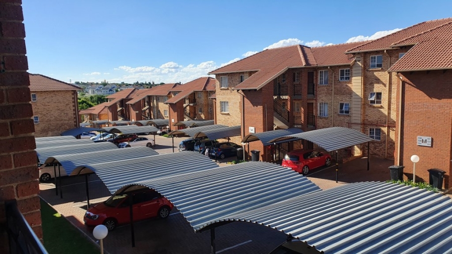3 Bedroom Property for Sale in Erand Gardens Gauteng