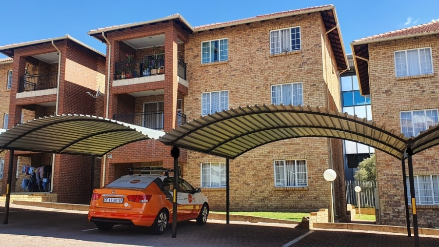 3 Bedroom Property for Sale in Erand Gardens Gauteng