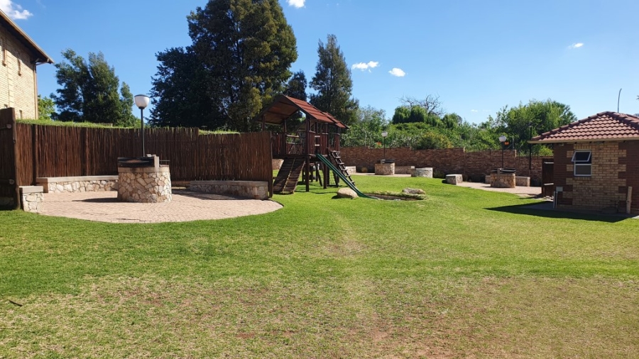 3 Bedroom Property for Sale in Erand Gardens Gauteng
