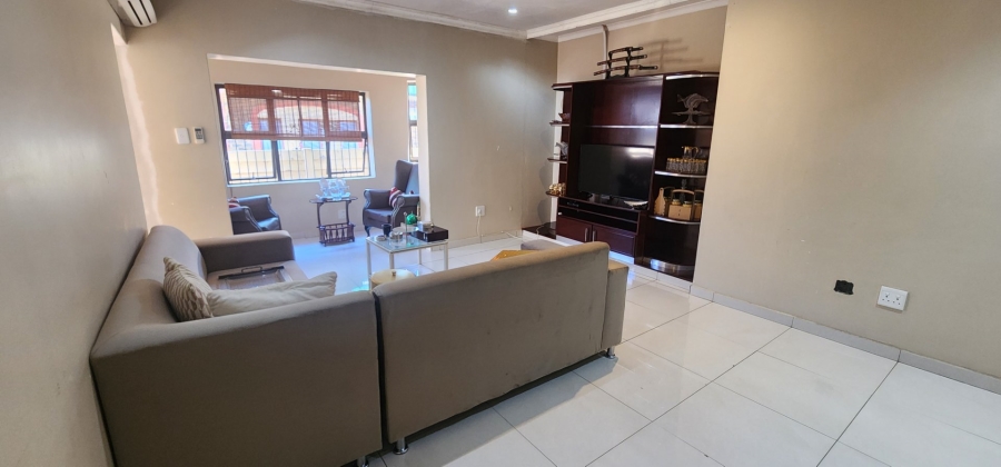 4 Bedroom Property for Sale in Laudium Gauteng