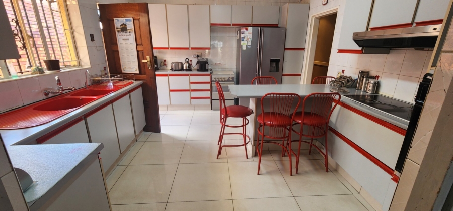 4 Bedroom Property for Sale in Laudium Gauteng