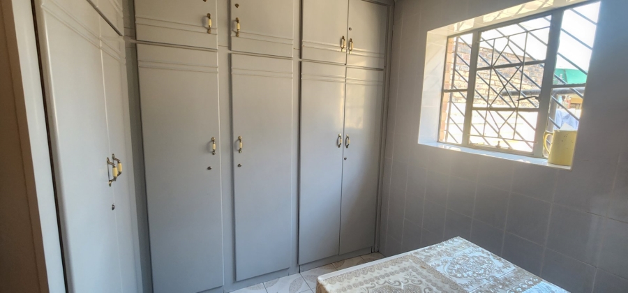 4 Bedroom Property for Sale in Laudium Gauteng