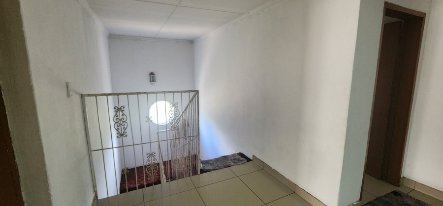 4 Bedroom Property for Sale in Laudium Gauteng