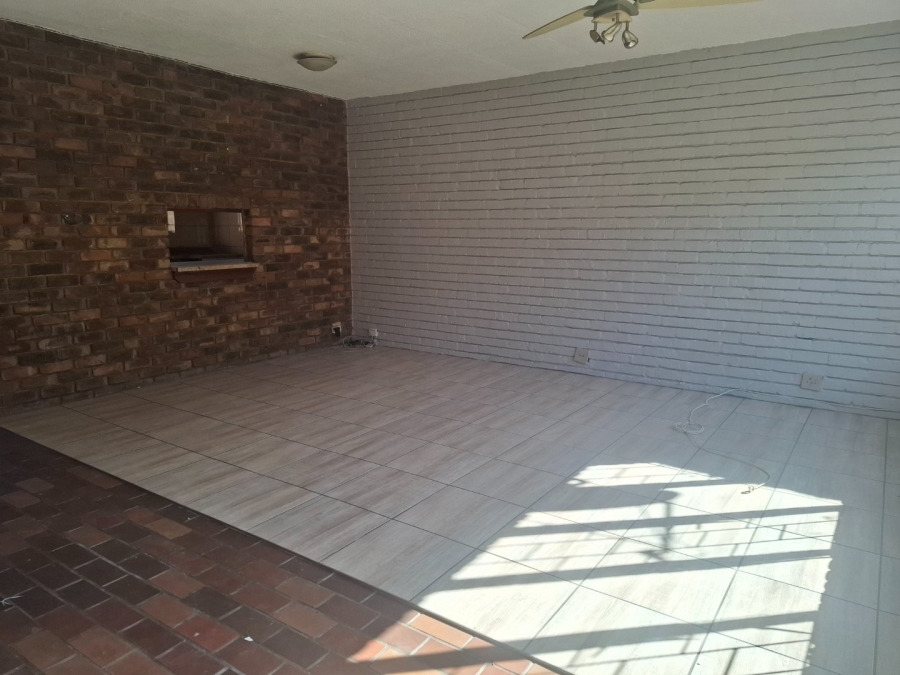 3 Bedroom Property for Sale in Pretoria North Gauteng