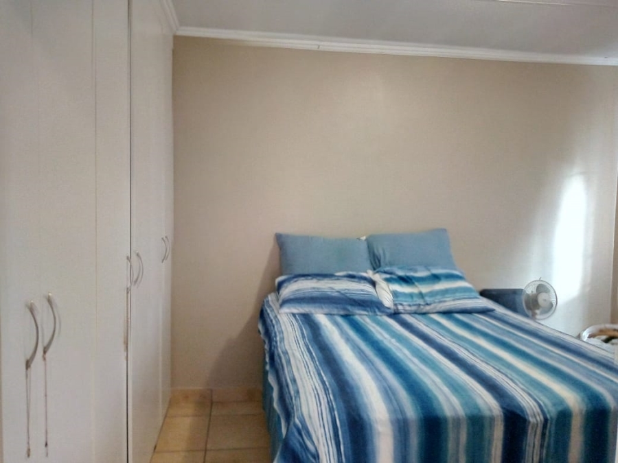 To Let 1 Bedroom Property for Rent in Andeon Gauteng